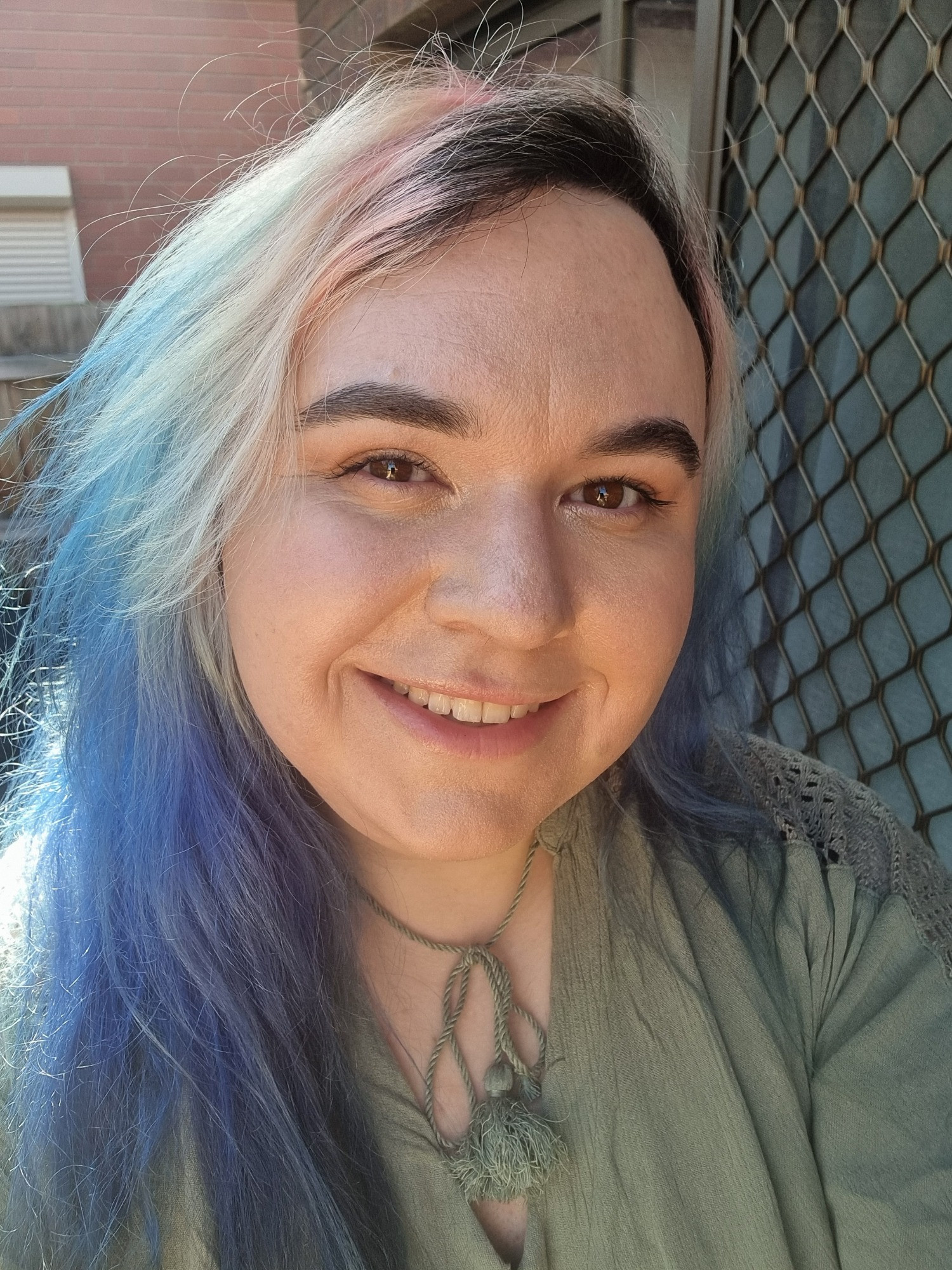 Mint Raines headshot